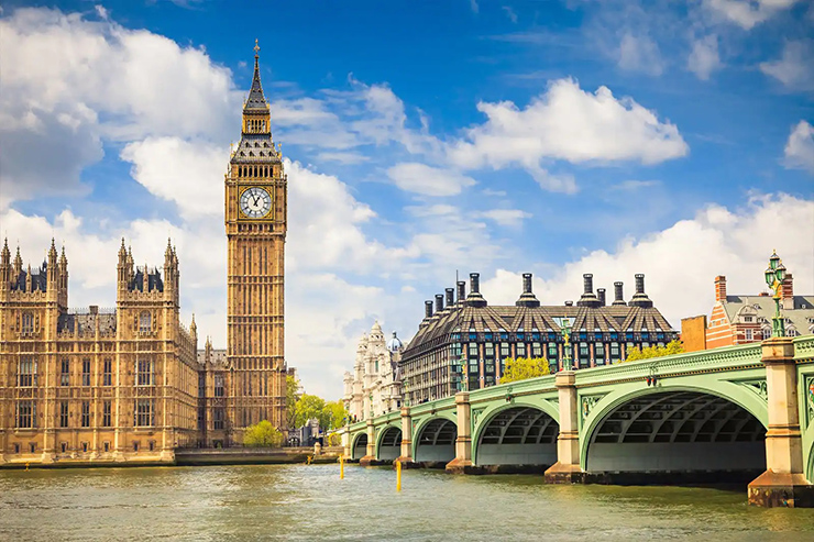 Big Ben không phải là một chiếc đồng hồ.&nbsp;Trái ngược với suy nghĩ của nhiều người rằng Big Ben dùng để chỉ chiếc đồng hồ nổi tiếng thế giới, nó thực ra là tên của quả chuông nặng 13 tấn. Bản thân tháp được gọi là Tháp St. Stephen.
