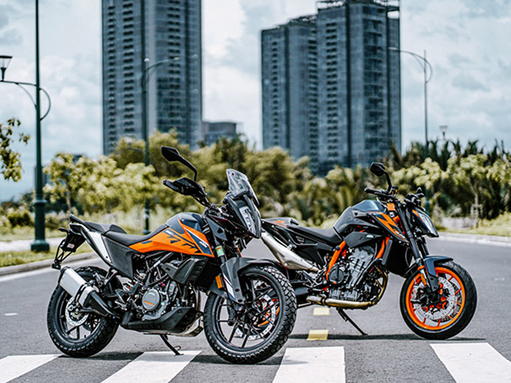 Bộ đôi KTM 890 Duke R và 390 Adventure mới ra mắt khách Việt