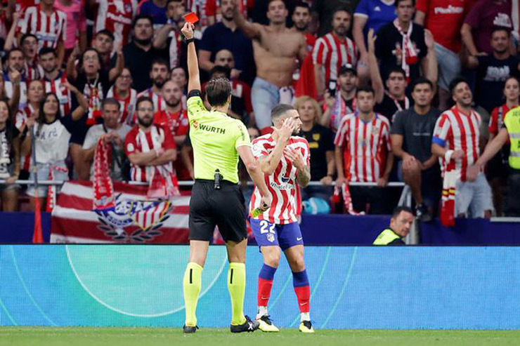 Real thắng derby Madrid: Sao Atletico bất mãn, trọng tài bị chê thiếu công tâm - 3