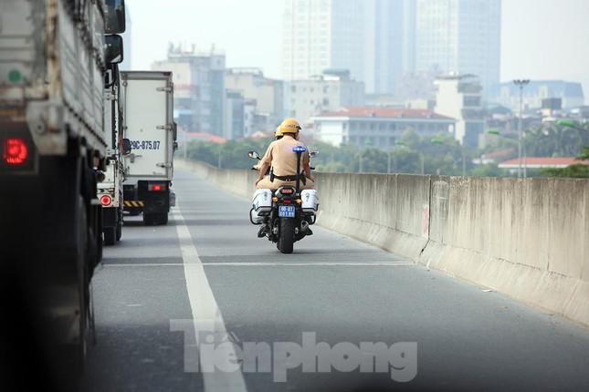 Theo kế hoạch, trong 5 ngày đầu lực lượng CSGT sẽ tuần tra dùng loa tuyên truyền nhắc nhở, những ngày sau đó kết hợp xử lý vi phạm.