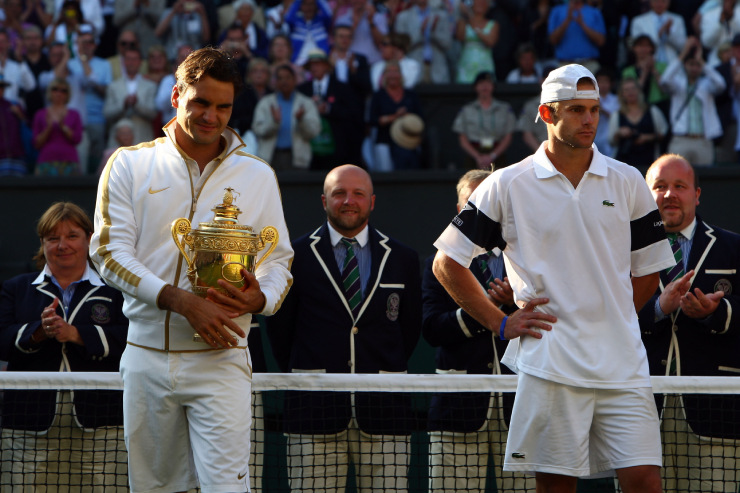 Andy Roddick (Mỹ). Roddick đã giành được danh hiệu Grand Slam đầu tiên tại US Open 2003 nhưng kể từ đó anh không thêm giành thêm được Grand Slam nào. Trong 24 lần đối đầu với Federer, cựu số 1 thế giới người Mỹ chỉ thắng 3 và thua tới 21 trận. Đáng nói hơn, cả 4 lần đối đầu với Federer trong các trận chung kết Grand Slam, Roddick đều thua.