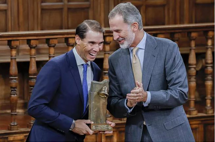 Rafael Nadal nhận phần thưởng và lời khen từ Quốc vương Tây Ban Nha Felipe VI