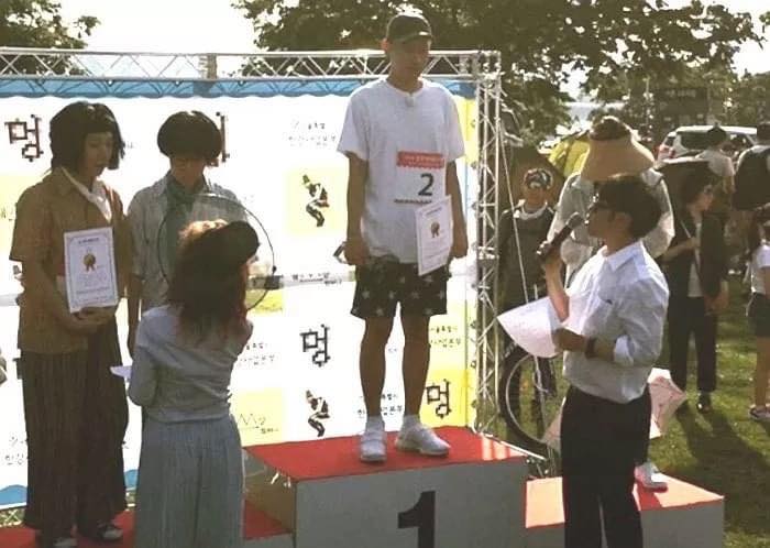 Chàng trai tiết lộ bí quyết giành chiến thắng cuộc thi ngồi yên ở Hàn Quốc - 1