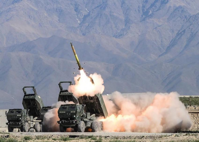 Hệ thống pháo phản lực cơ động cao (HIMARS) của Mỹ. Ảnh: USAASC