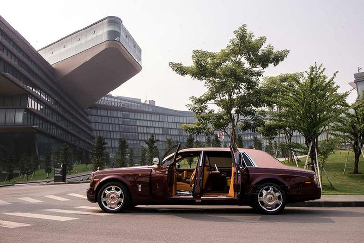 Rolls-Royce Ghost &#34;dát vàng&#34; của ông Trịnh Văn Quyết được đấu giá để trừ nợ - 2