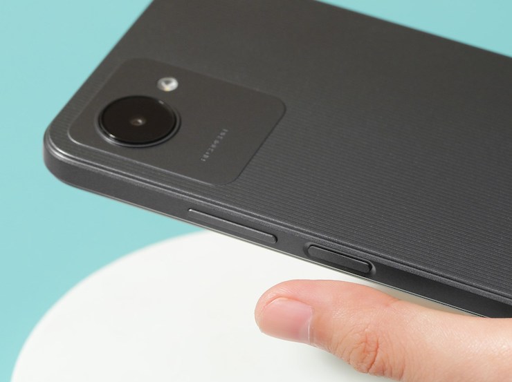 Realme tung thêm smartphone giá rẻ có cảm biến vân tay ở cạnh bên - 3