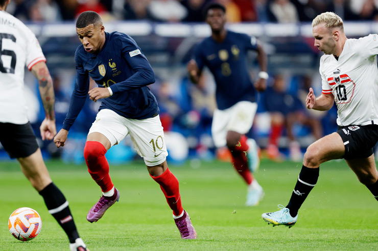 Kylian Mbappe lại ghi bàn giúp ĐT Pháp vượt khó