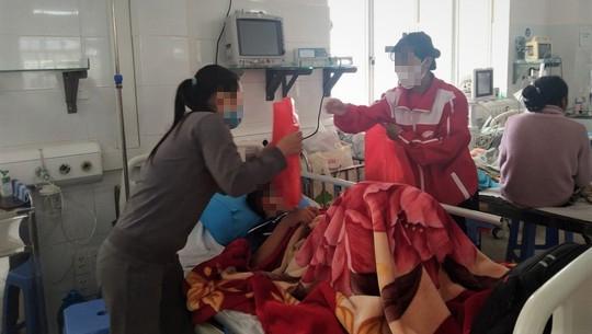 Nhiều trẻ em điều trị tại Bệnh viện Nhi Lâm Đồng do mắc COVID-19 gia tăng.