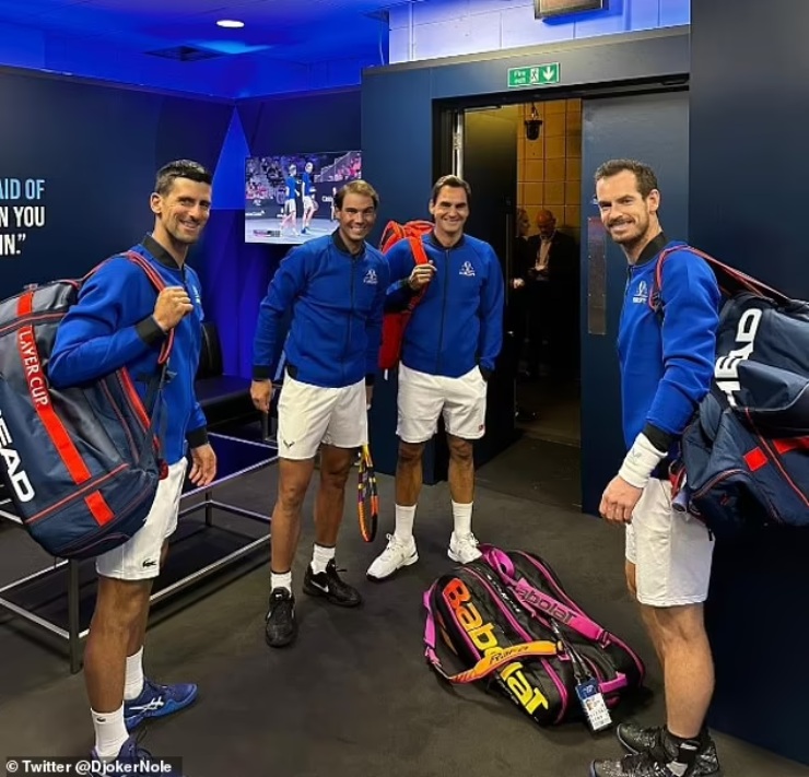 Nhóm "Big 4" huyền thoại (Djokovic, Nadal, Federer, Murray)&nbsp;chụp ảnh kỷ niệm trước khi bước ra sân đấu