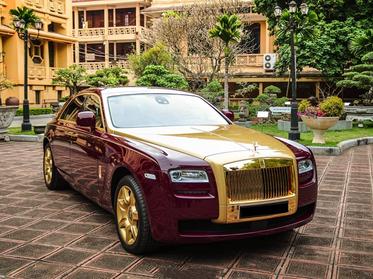 Rolls-Royce Ghost ”dát vàng” của ông Trịnh Văn Quyết được đấu giá để trừ nợ