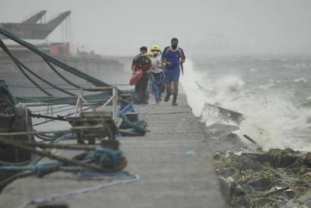 Ảnh: Philippines trong siêu bão Noru