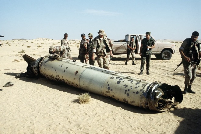 Mảnh tên lửa đạn đạo Scud của Iraq sau khi bị hệ thống phòng không Patriot Mỹ bắn rơi.