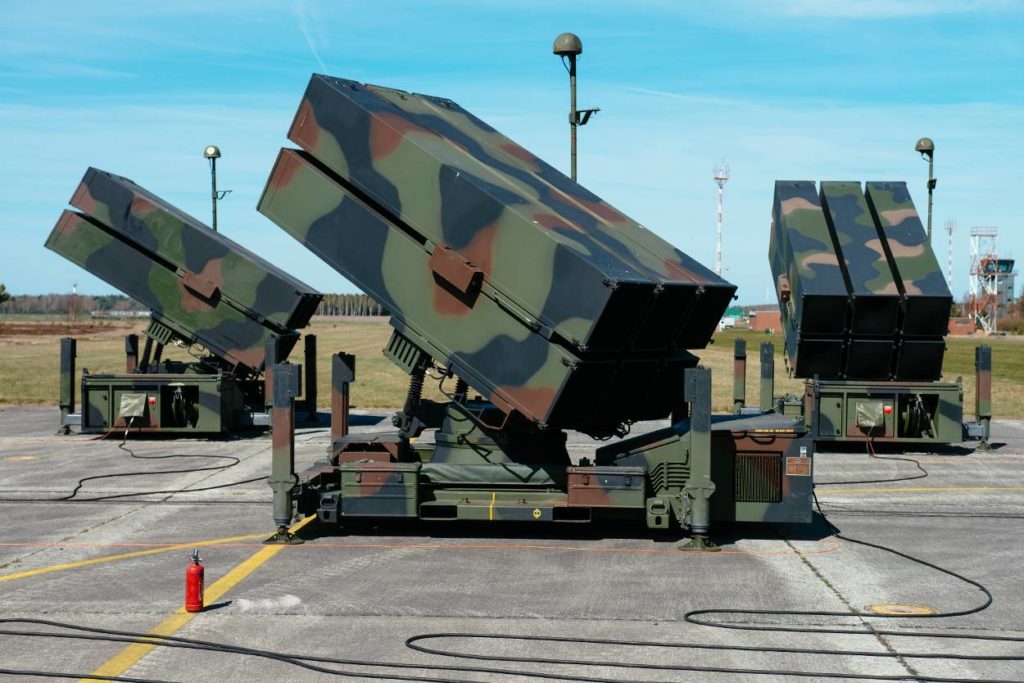 Hệ thống tên lửa đất đối không NASAMS của Mỹ (ảnh: Reuters)