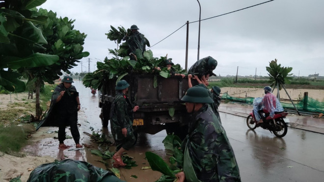 Bão chưa vào, đảo Lý Sơn đã có mưa to và gió giật cấp 8 - 4