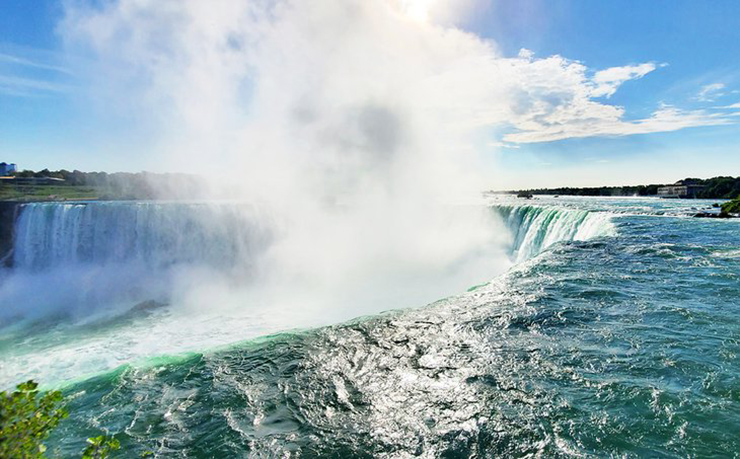 Canada hớp hồn du khách với loạt điểm đến đẹp như mơ - 1