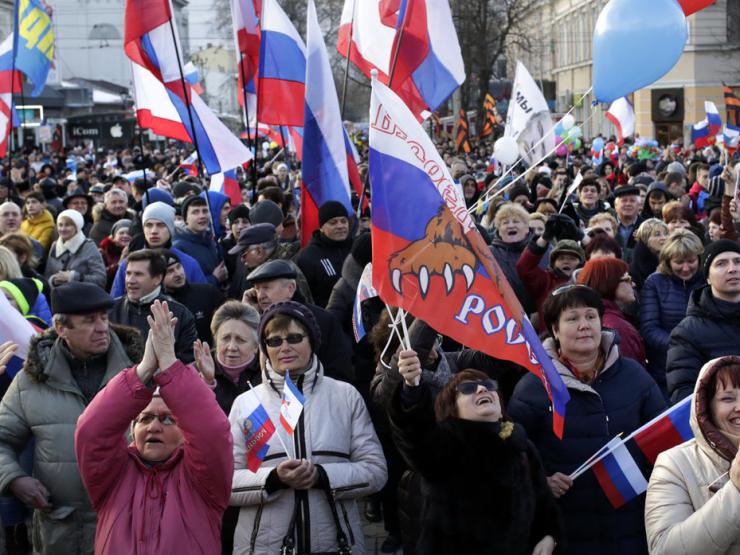 Cựu cố vấn Mỹ nói Ukraine quyết tâm giành lại bán đảo Crimea là ”không thực tế”