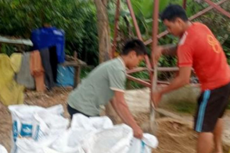 Chùm ảnh: Người dân ở Kon Tum chuẩn bị ứng phó với bão số 4