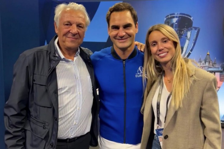 Federer chụp ảnh với bố và em gái Nadal