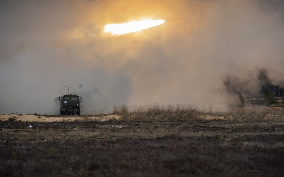Mỹ củng cố năng lực điều động khẩn cấp bằng cách đưa hai hệ thống HIMARS tới Latvia.