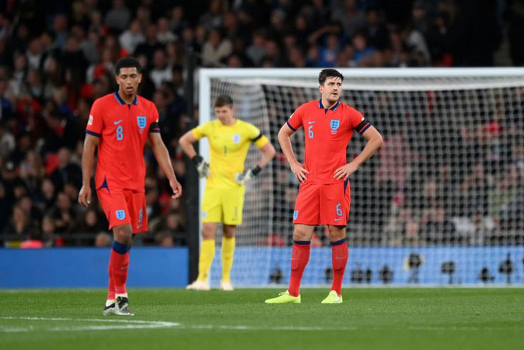 Sự chán chường của Harry Maguire và các đồng đội khi ĐT Anh bị dẫn trước 2 bàn