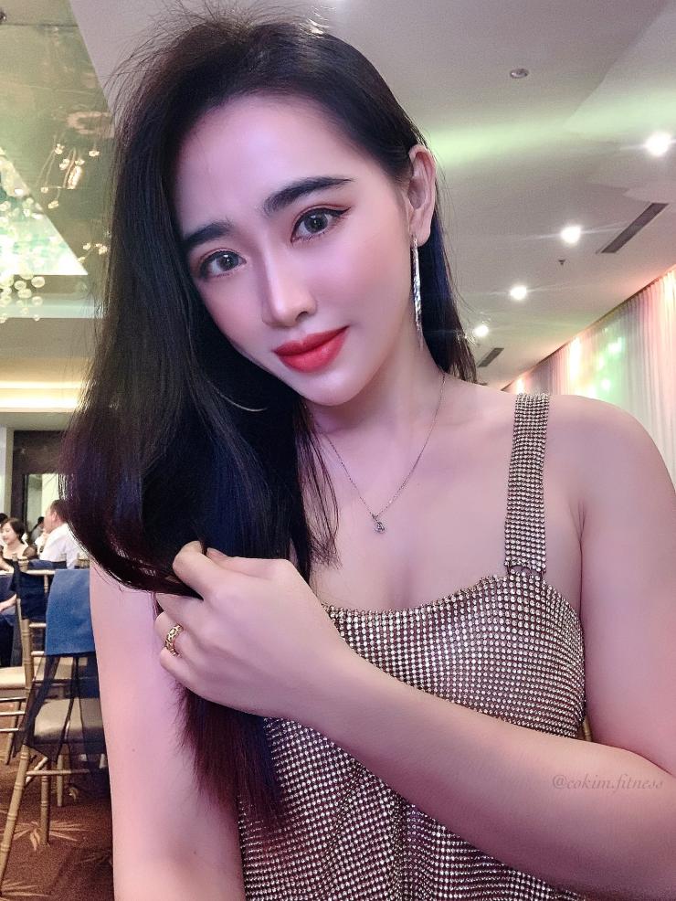 Kim Nguyên đến từ Cần Thơ được biết tới là một gymer, một hot girl chạy xe phân khối lớn.
