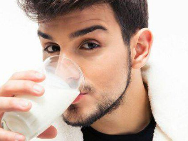 Nam giới uống nhiều sữa đậu nành có bị yếu sinh lý?