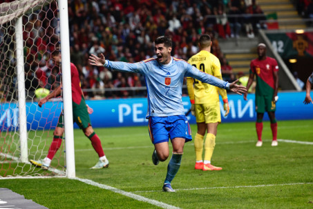 4 anh hào vào bán kết Nations League: Tây Ban Nha hạ Bồ Đào Nha & Ronaldo để giật vé cuối