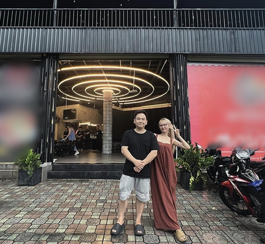 Vợ "streamer giàu nhất Việt Nam" tặng mẹ chồng kim cương, kiếm tiền giỏi thế nào? - 3