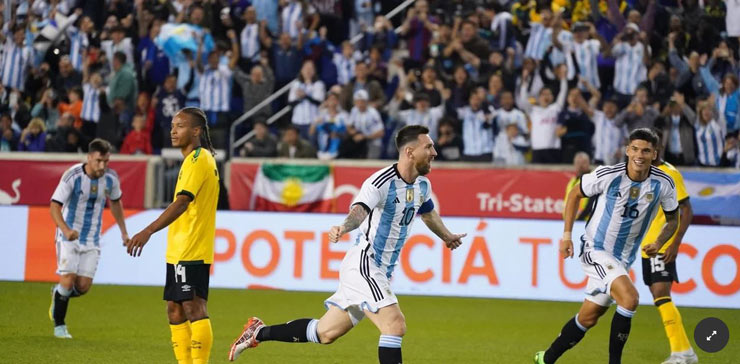 Messi có trận thứ 2 liên tiếp chỉ trong 3 ngày lập cú đúp cho ĐT Argentina