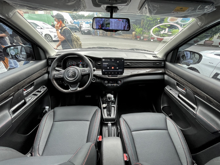 Suzuki Ertiga Hybrid ra mắt khách hàng Việt, giá bán từ 539 triệu đồng - 9