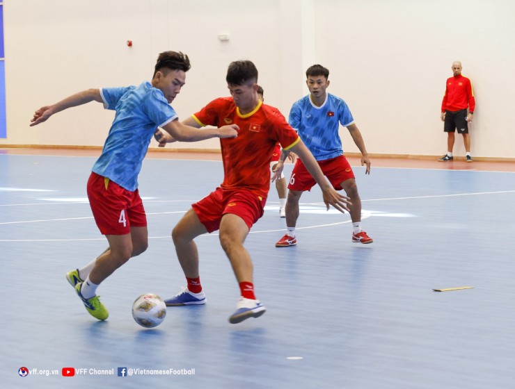 ĐT futsal Việt Nam sáng cửa vượt qua vòng bảng