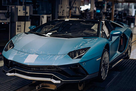 Lamborghini Aventador cuối cùng xuất xưởng, chờ đón siêu xe mới thay thế
