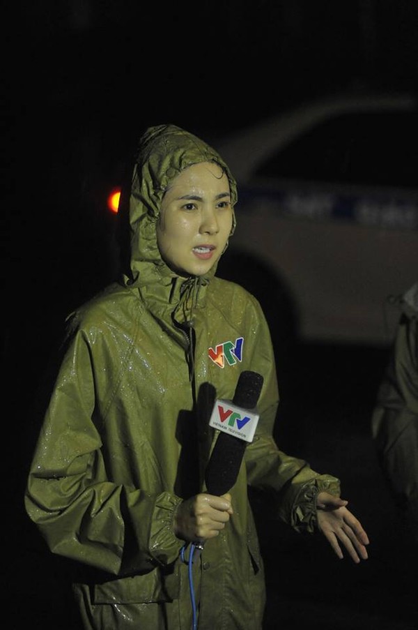 Nhan sắc phía sau ống kính của 3 nữ MC Thời tiết "hot nhất nhì VTV" từng đưa tin về bão lũ - 1