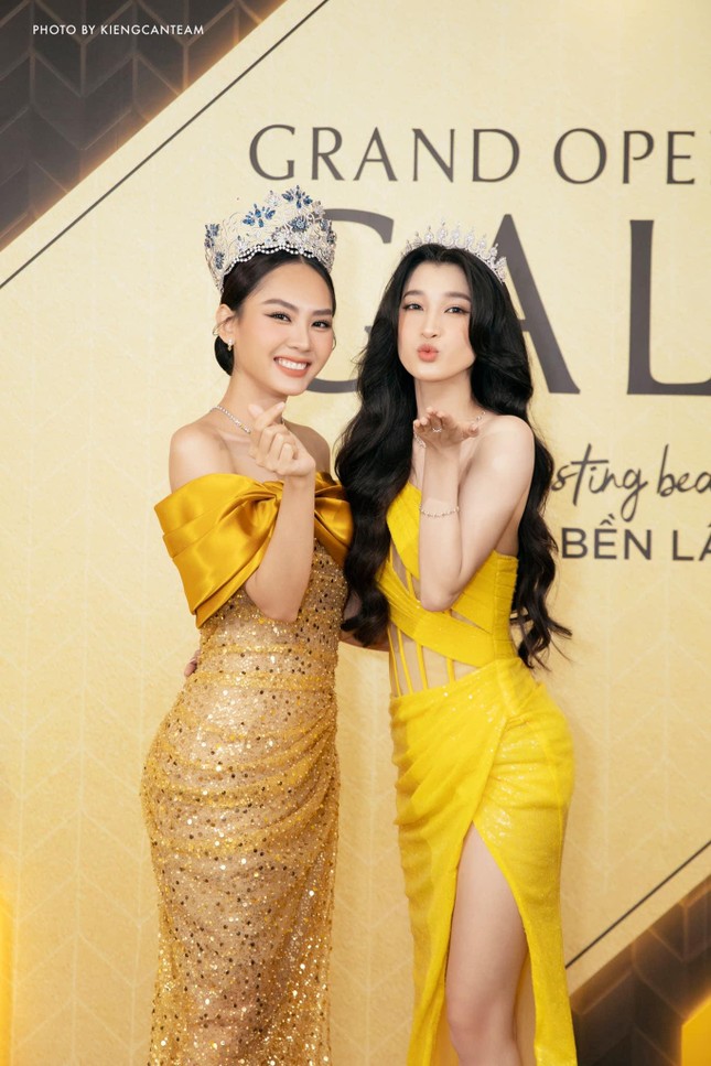 Á hậu Phương Nhi qua ống kính cam thường: Da trắng bật tông, đẹp hơn ảnh qua chỉnh sửa - 8