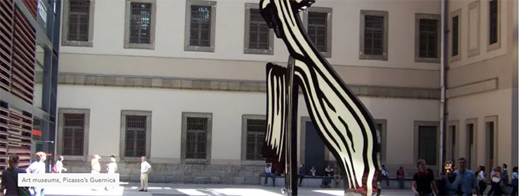 Bảo tàng Reina Sofia, Madrid, Tây Ban Nha: Museo Reina Sofia là một bảo tàng nghệ thuật hiện đại nổi tiếng trưng bày các tác phẩm nghệ thuật Tây Ban Nha từ thế kỷ 20. Du khách không thể bỏ lỡ các cuộc triển lãm hấp dẫn của 2 bậc thầy vĩ đại nhất thế kỷ 20 gắn liền với Tây Ban Nha, Salvador Dali và Pablo Picasso.
