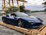 Tin tức ô tô - &quot;Ngựa chồm&quot; Ferrari SF90 Spider của Cường Đôla đã cập cảng Việt Nam