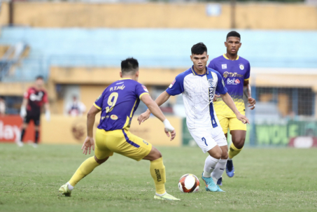 Trực tiếp bóng đá Hà Nội - SLNA: Nuối tiếc Thành Chung hụt bàn thắng (V-League) (Hết giờ)