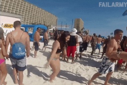 Khả năng có hạn nhưng thích thể hiện và cái kết khó đỡ của các người...