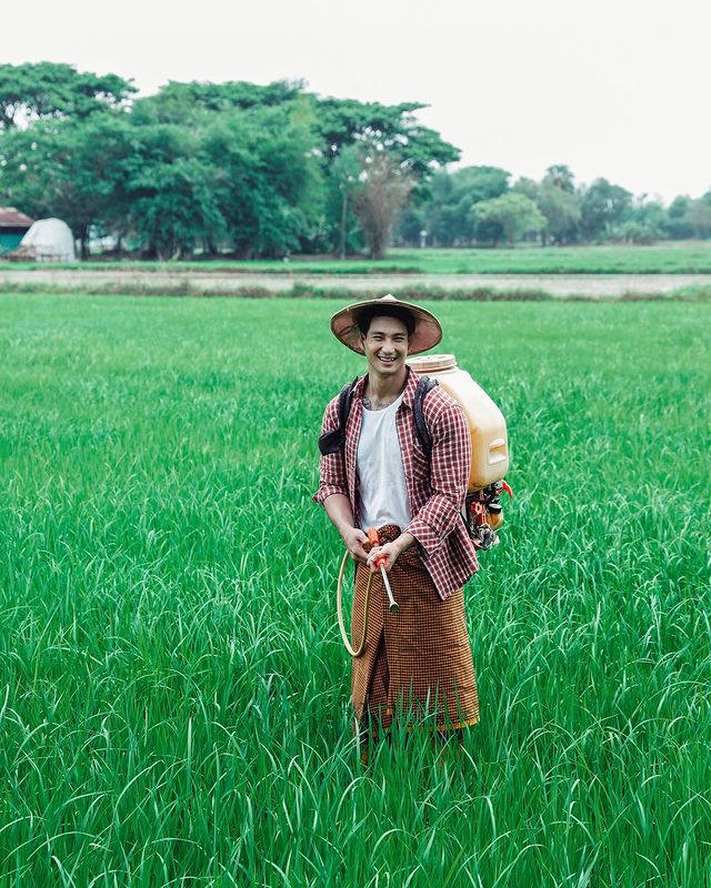 Sau khi mãn hạn tù, diện mạo của Paing Takhon có nhiều thay đổi.