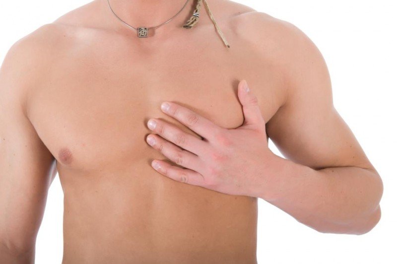 Thấy ngực to dần, người đàn ông đi khám phát hiện ung thư vú - 1