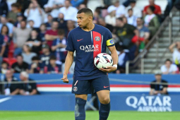 Tương lai Mbappe lại nóng: PSG ra ”tối hậu thư”, ký mới hoặc bị bán