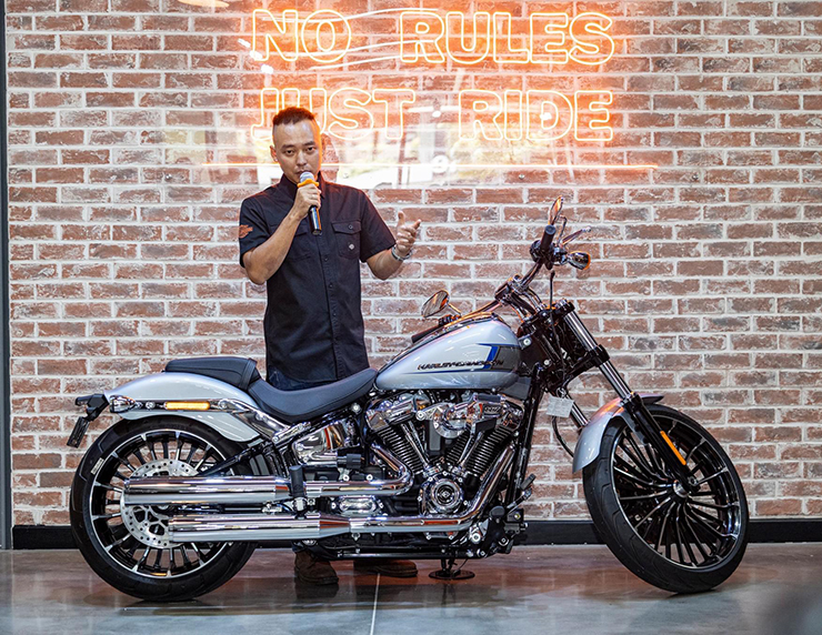 Loạt xe Harley-Davidson bản kỷ niệm 120 năm đã có mặt tại Việt Nam - 12