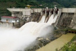 Thủy điện lớn nhất tỉnh Lào Cai xả lũ lần đầu tiên trong năm 2023
