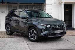 Giá xe Hyundai Tucson lăn bánh tháng 7/2023, giảm 50% phí trước bạ