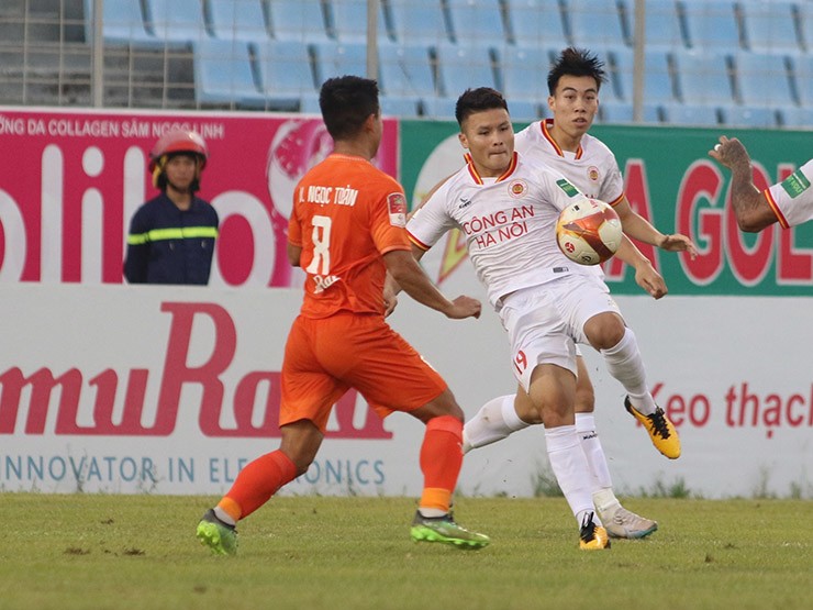 CAHN thua Đà Nẵng 0-1 tại vòng 13 V-League hôm 2/7 trong trận ra mắt của Quang Hải ở đội bóng mới