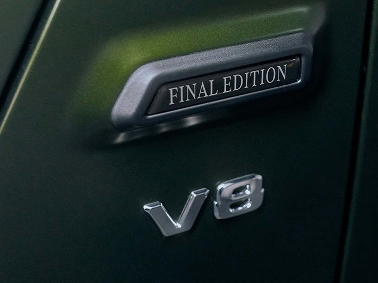 Đây là mẫu xe sở hữu động cơ V8 cuối cùng của nhà Mercedes-Benz - 6