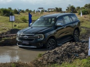 Tin tức ô tô - Giá xe Ford Everest niêm yết và lăn bánh tháng 7/2023