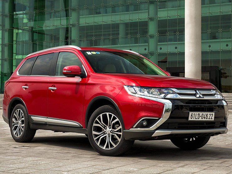 Mitsubishi Pajero Sport có ưu đãi khủng lên đến 220 triệu đồng trong tháng này - 5