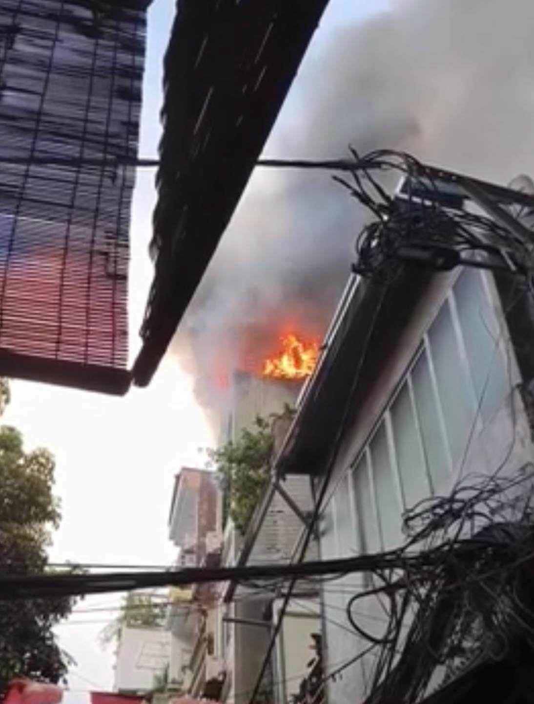 Vụ cháy nhà dân ở Hà Nội: 3 người tử vong - 2