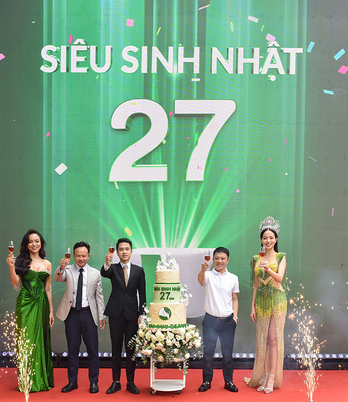 Dàn sao Việt lộng lẫy hội tụ trong siêu sinh nhật Thu Cúc - 5